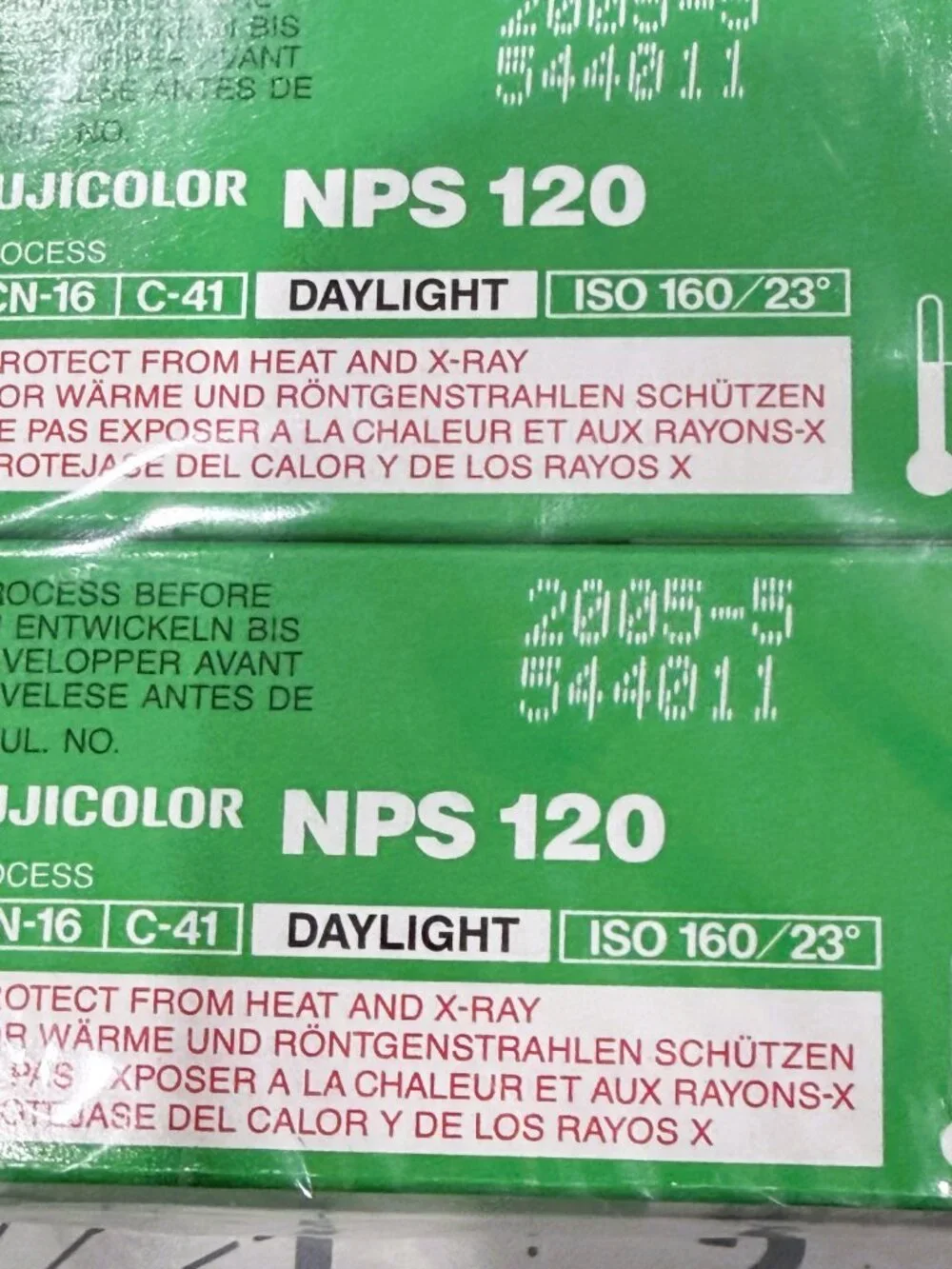 Vtg Fujicolor NPS 120 160 Professional Daylight Portrait Film 10 Rolls Expired